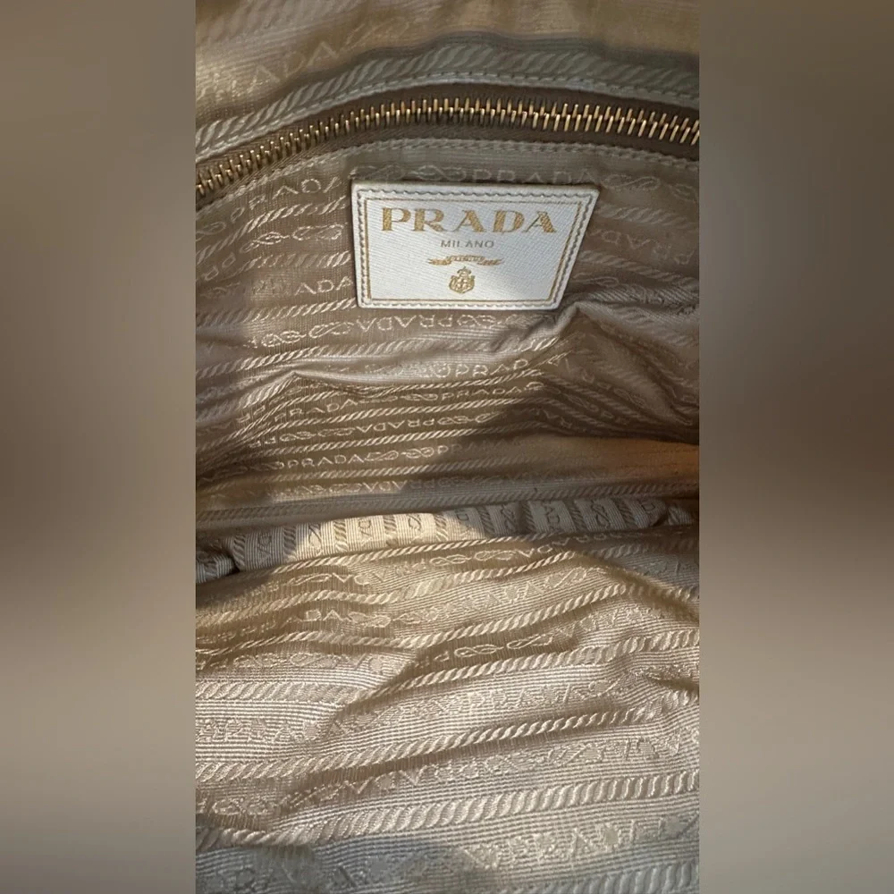 PRADA Tessuto Nylon Saffiano Shoulder Bag - White with Gold Trim. - Picture 4 of 6